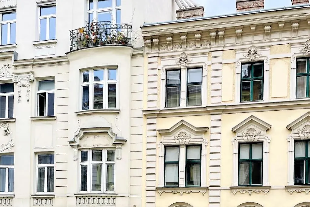 City-Center-Apartment Hip Area, Big & New Wien Apartment