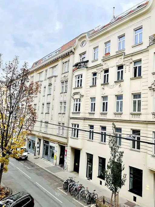 City-Center-Apartment Hip Area, Big & New Вена Апартаменты